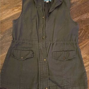 Olive Green Sleeveless Utility Vest
